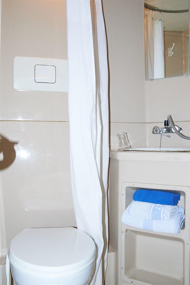 Hotel Maillot Ньой сюр Сен Екстериор снимка