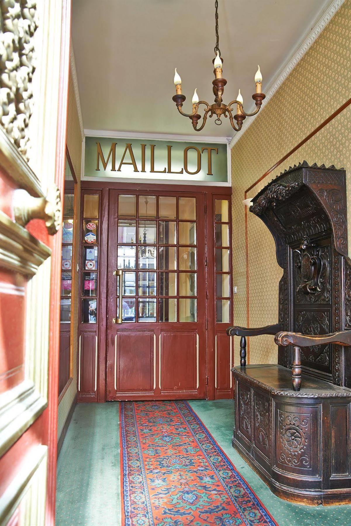 Hotel Maillot Ньой сюр Сен Екстериор снимка